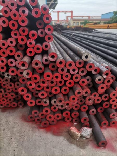 熱軋無(wú)縫管 Q355B無(wú)縫鋼管 20Cr無(wú)縫鋼管